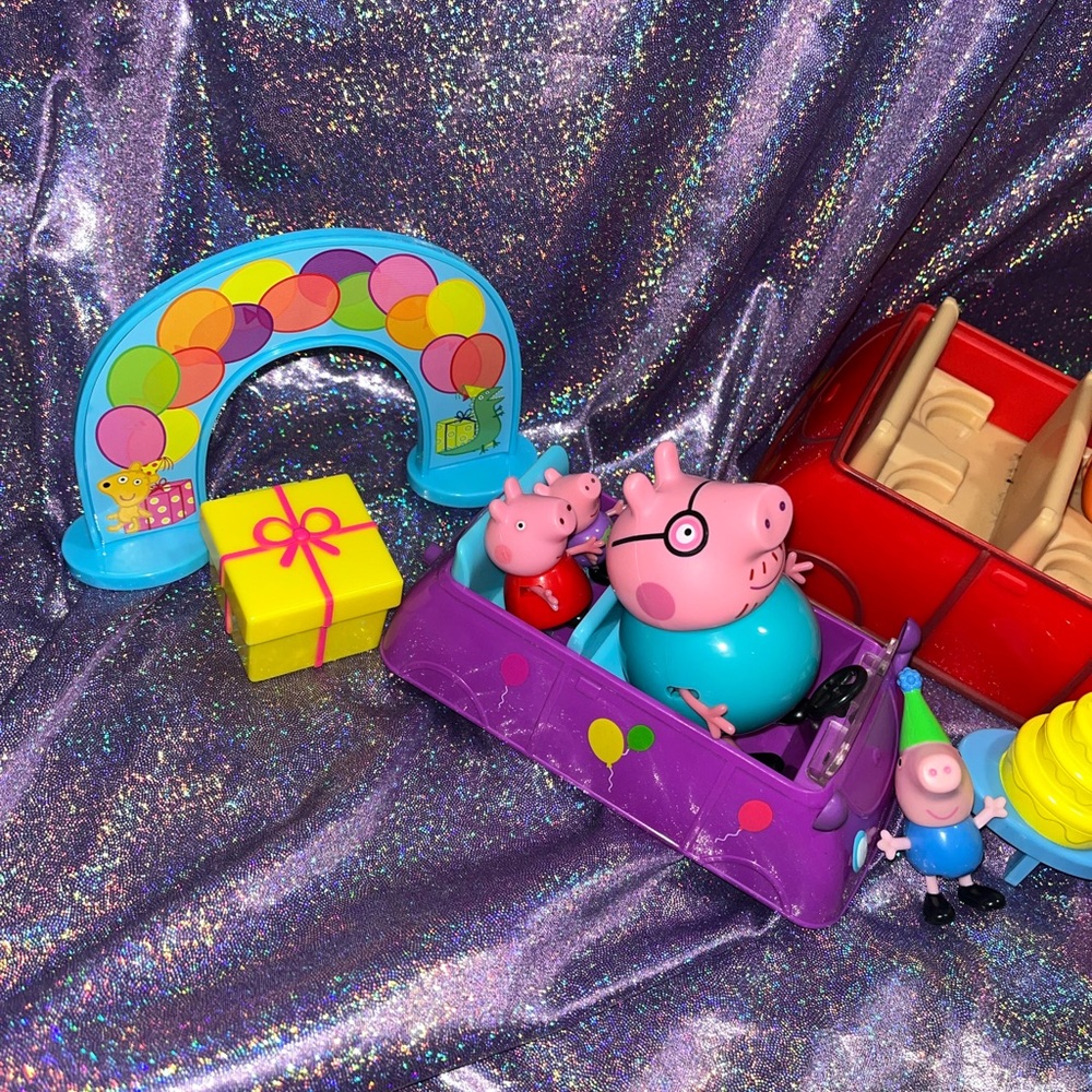 Peppa Pig Bundle Set - Picture 2 of 6